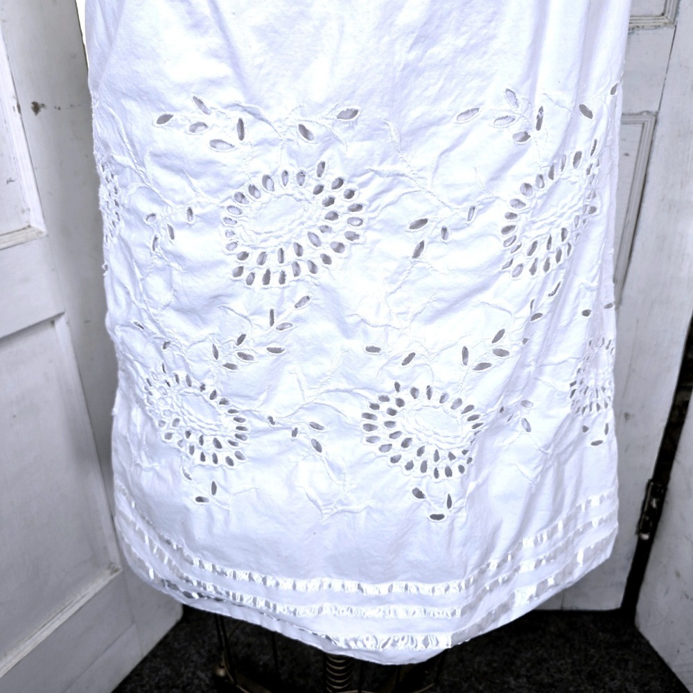 BMOSS white strapless dress with eyelet and ribbon 8 - Picture 3 of 6
